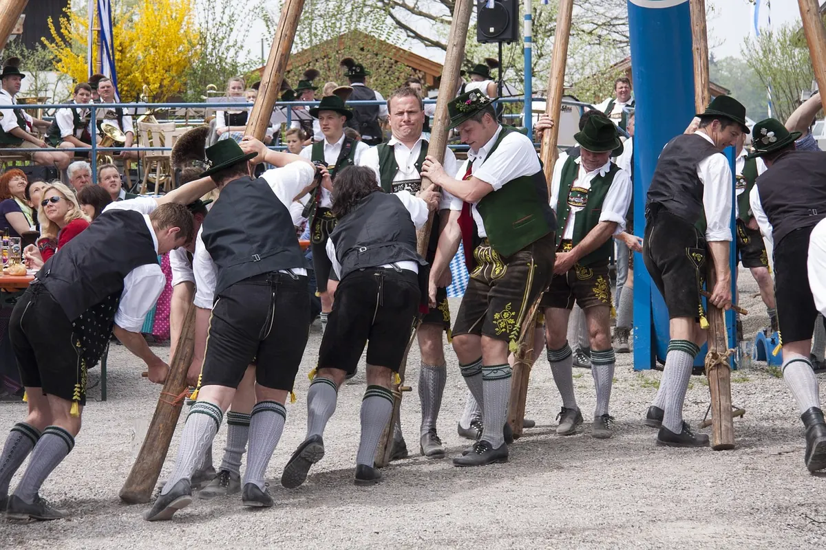 May Day Folklore in Britain: A Beginner's Guide to Customs and Tales